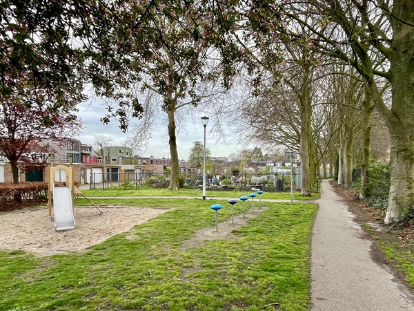 Foto - Te koop: Karakteristieke tussenwoning met garage in Tilburg!